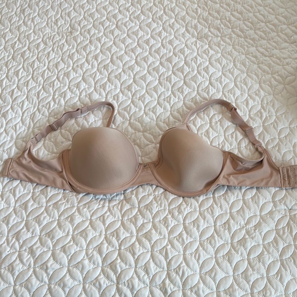 Bali Tan Seamless T-Shirt Bra with Mesh and Bead Upper and inner side panels